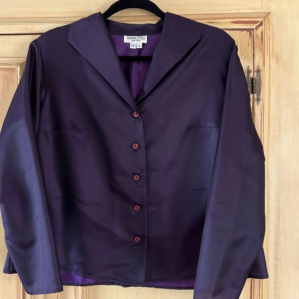 Deep purple button shirt size 1x Petite by Tamotsu.